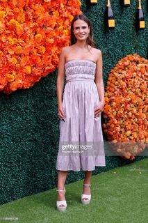 Jordana Brewster feet photo thumbnail