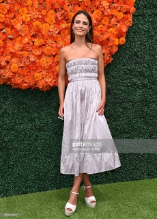 Jordana Brewster feet photo thumbnail