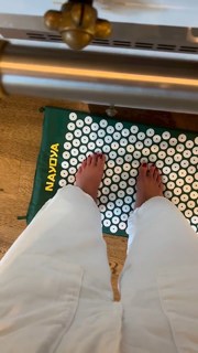 Jordana Brewster feet photo thumbnail