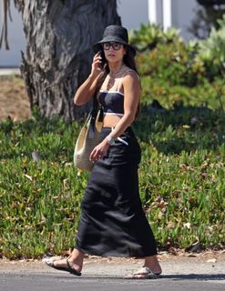 Jordana Brewster feet photo thumbnail