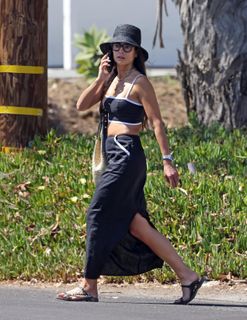 Jordana Brewster feet photo thumbnail