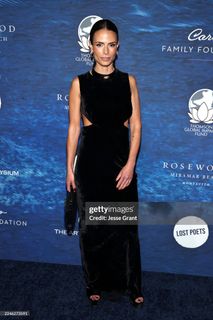Jordana Brewster feet photo 15