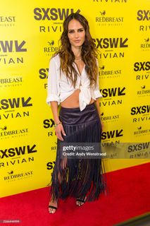 Jordana Brewster feet photo 14