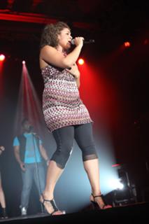 Jordin Sparks feet photo thumbnail