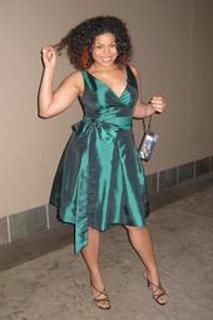 Jordin Sparks feet photo thumbnail