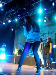 Jordin Sparks feet photo thumbnail