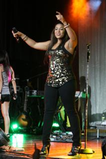 Jordin Sparks feet photo thumbnail