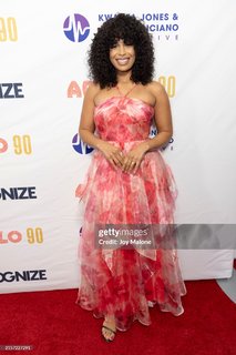 Jordin Sparks feet photo thumbnail