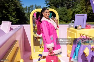 Jordin Sparks feet photo thumbnail