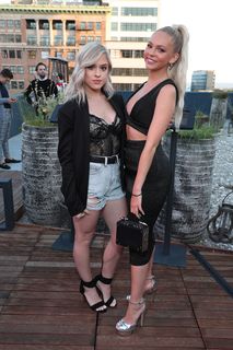 Jordyn Jones feet photo thumbnail