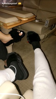 Jordyn Woods feet photo thumbnail