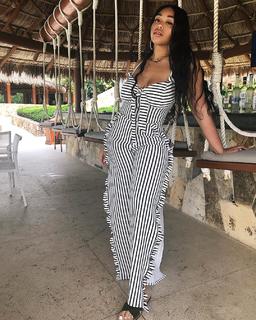 Jordyn Woods feet photo thumbnail