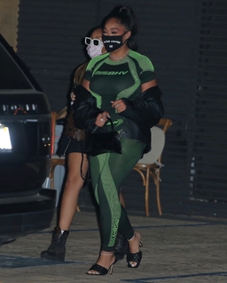 Jordyn Woods feet photo thumbnail