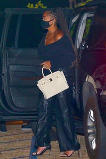 Jordyn Woods feet photo thumbnail