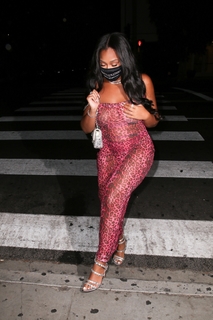 Jordyn Woods feet photo thumbnail