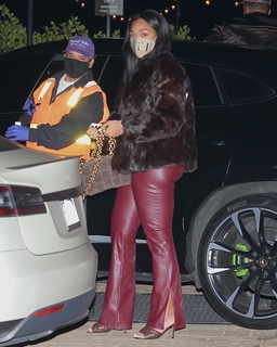 Jordyn Woods feet photo thumbnail