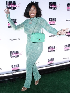 Jordyn Woods feet photo thumbnail