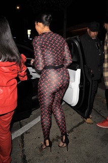 Jordyn Woods feet photo thumbnail