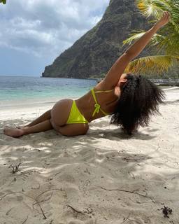 Jordyn Woods feet photo thumbnail