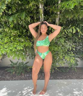 Jordyn Woods feet photo thumbnail