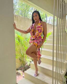 Jordyn Woods feet photo thumbnail