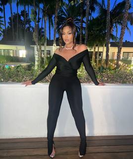 Jordyn Woods feet photo thumbnail