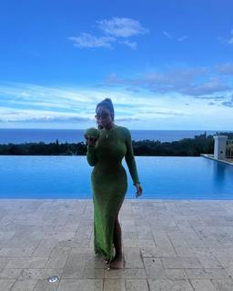 Jordyn Woods feet photo thumbnail