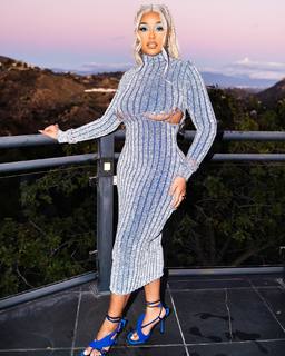 Jordyn Woods feet photo thumbnail