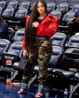 Jordyn Woods feet photo thumbnail