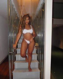 Jordyn Woods feet photo thumbnail