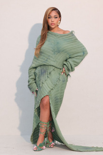 Jordyn Woods feet photo thumbnail