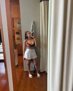 Jordyn Woods feet photo thumbnail