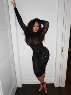 Jordyn Woods feet photo thumbnail