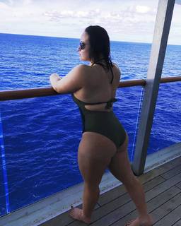 Jordynne Grace feet photo thumbnail
