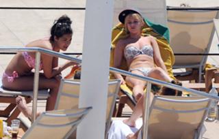 Jorgie Porter feet photo thumbnail