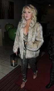 Jorgie Porter feet photo thumbnail