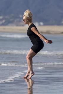 Jorgie Porter feet photo thumbnail