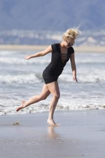 Jorgie Porter feet photo thumbnail