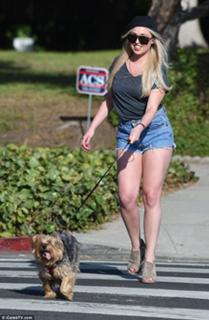 Jorgie Porter feet photo thumbnail