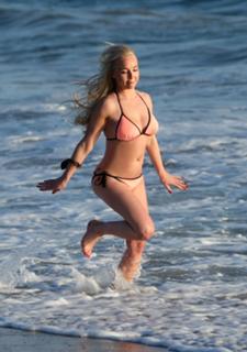 Jorgie Porter feet photo thumbnail