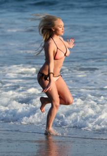 Jorgie Porter feet photo thumbnail