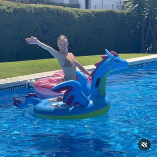 Jorgie Porter feet photo thumbnail