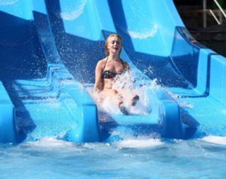 Jorgie Porter feet photo thumbnail