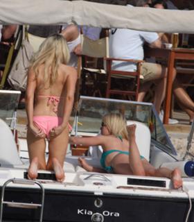 Jorgie Porter feet photo thumbnail