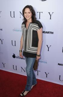 Jorja Fox feet photo thumbnail