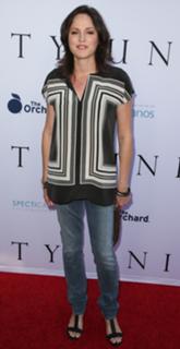 Jorja Fox feet photo thumbnail