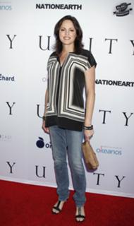 Jorja Fox feet photo thumbnail
