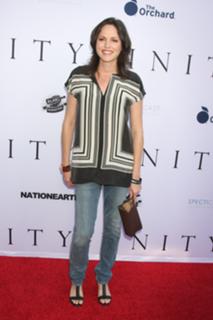 Jorja Fox feet photo thumbnail