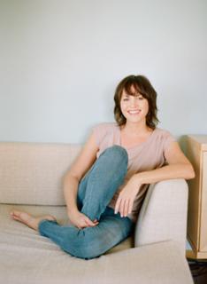 Jorja Fox feet photo thumbnail