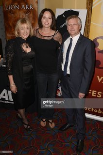 Jorja Fox feet photo thumbnail